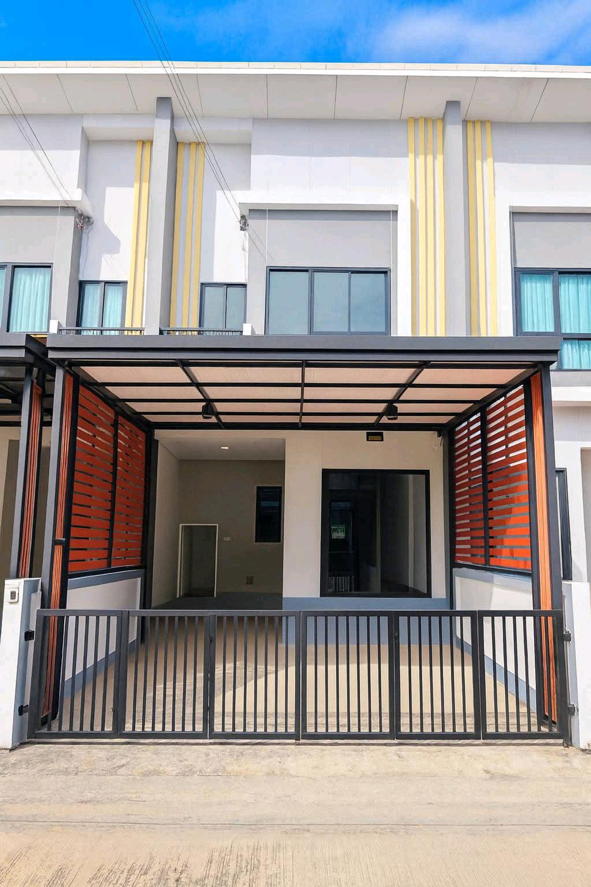 ขายทาวน์โฮมลาดกระบัง สุวรรณภูมิ : ‎✅ ขาย ถูกที่สุดในโครงการ – The Thamm 2 Onnut-Motorway เดอะ ธาม 2 อ่อนนุช-มอเตอร์เวย์ ✅ หลังบ้านลึก ที่ดินใหญ่ | ✅ บ้านใหม่ มีต่อเติม