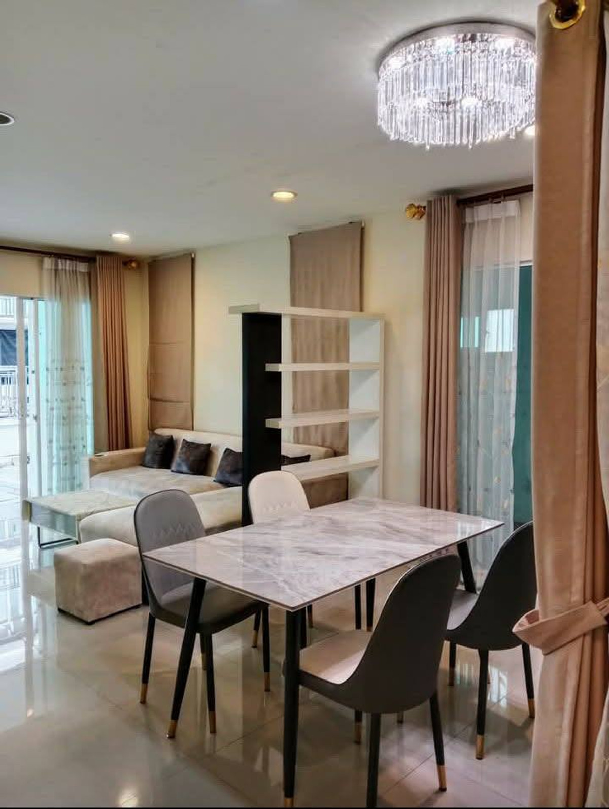 ให้เช่าทาวน์โฮมโชคชัย4 ลาดพร้าว71 : ⚡ ให้เช่า ทาวน์โฮม 3 ชั้น บ้านกลางเมือง โชคชัย 4 ใกล้ BTS ขนาด 25.70 ตร.ว. ⚡