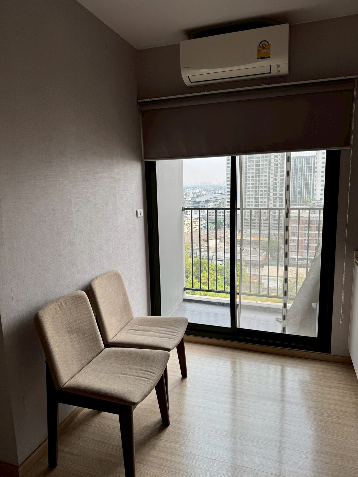 ให้เช่าคอนโดปิ่นเกล้า จรัญสนิทวงศ์ : 🏗️ ห้องฟังก์ชันครบ ปลอดภัย วิวเมืองชั้น 14 พลัม คอนโด ปิ่นเกล้า สเตชั่น