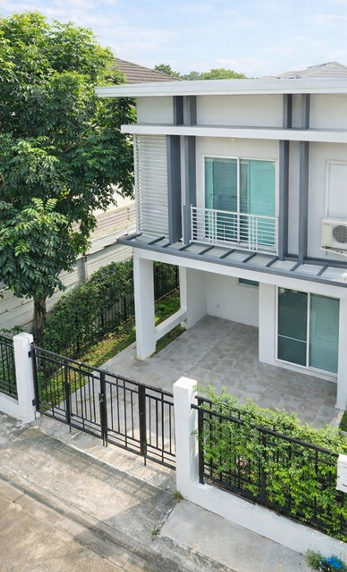 For RentTownhomeRattanathibet, Sanambinna : Ratchaphruek Rama5 Market 500m Wat Singh on Nakhon In Rd. 2 story townhome for rent 3bed 2bath 25sq