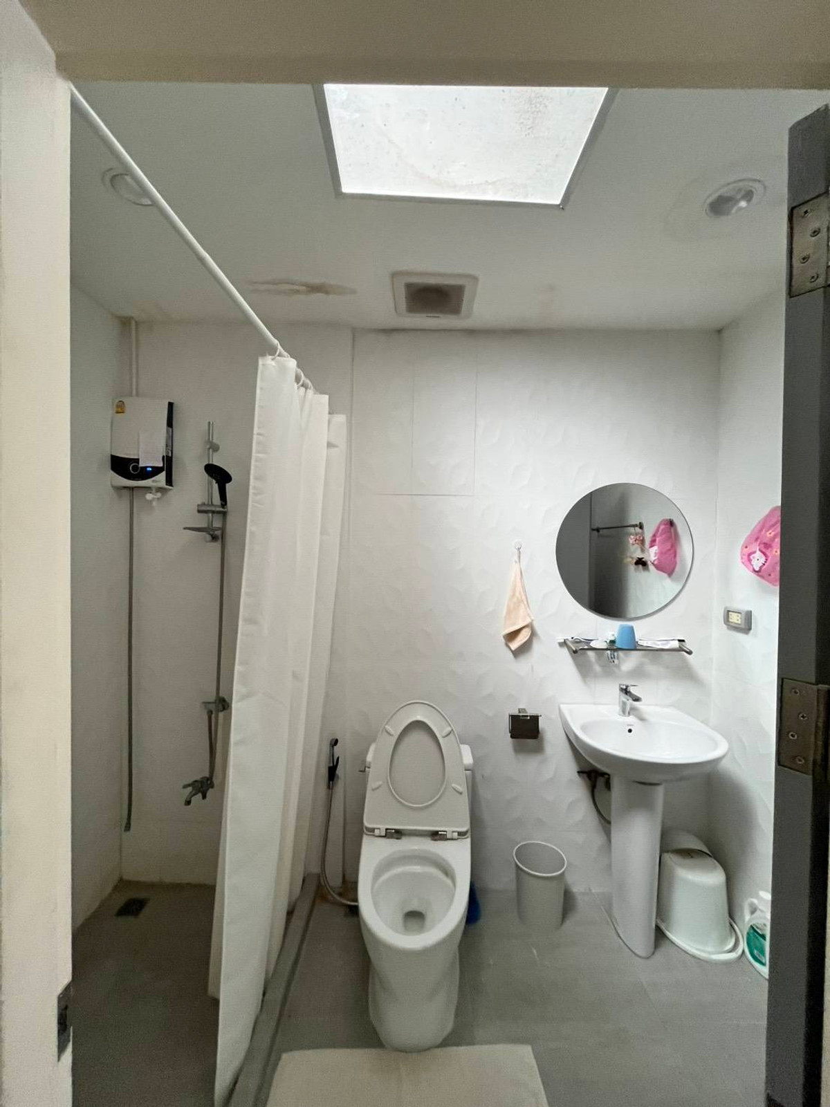 ขายทาวน์โฮมบางนา แบริ่ง ลาซาล : ขายด่วน!! บ้านทาวน์เฮ้าส์ 2 ชั้น บางนา