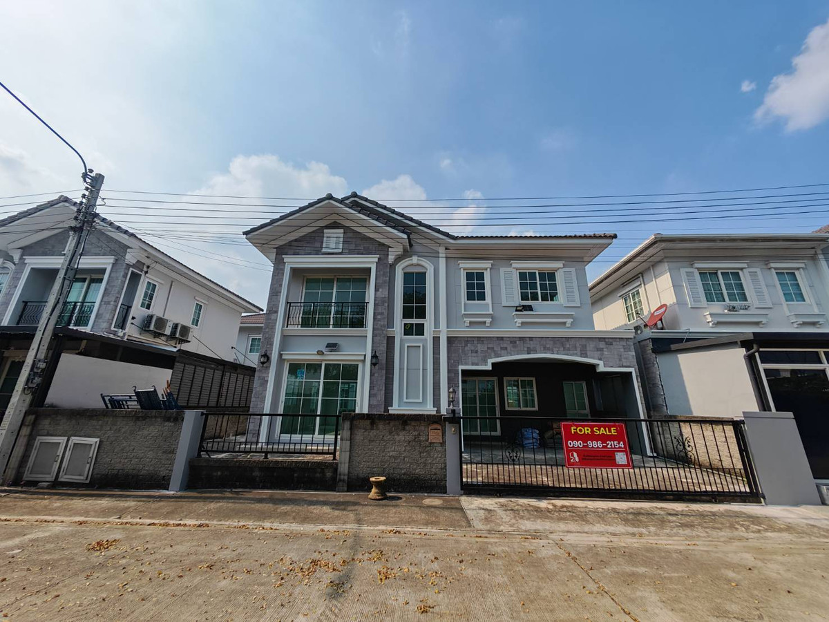 For SaleHouseNawamin, Ramindra : Golden Neo Ramintra-Wongwaen for sale, 2-story detached house, good condition, potential location near the ring road, convenient travel in and out of the city.