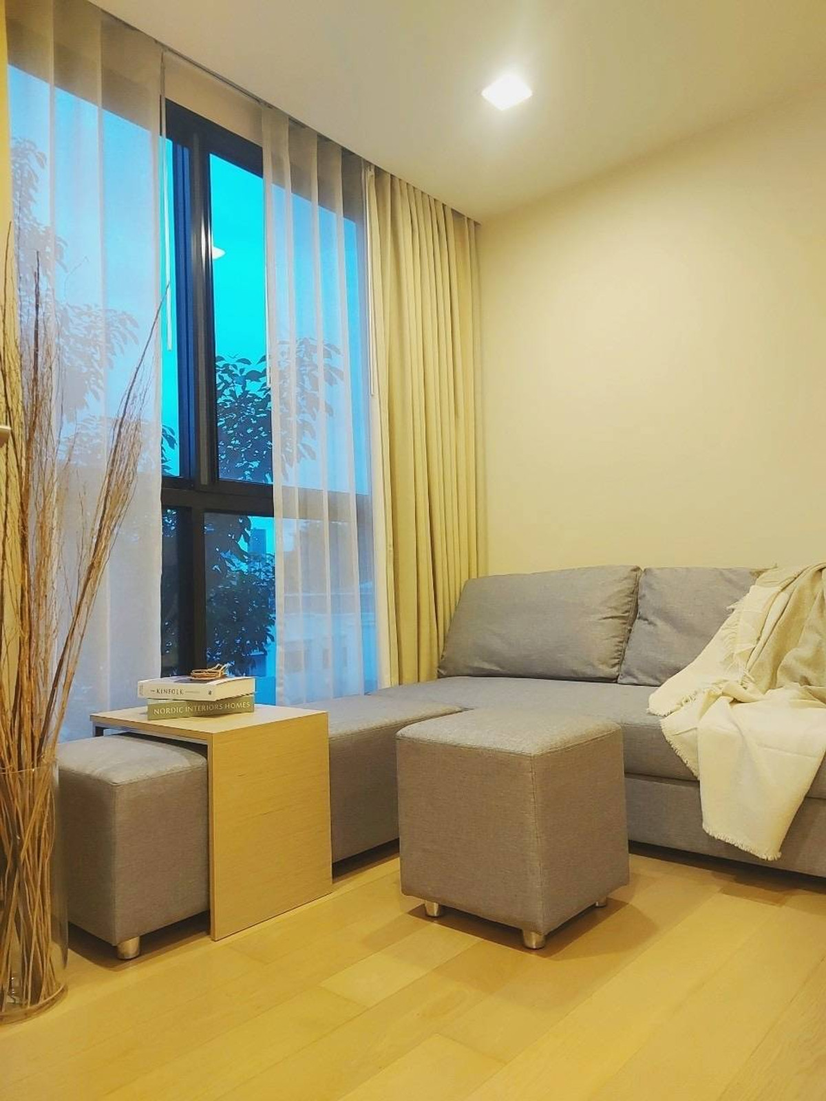 ขายคอนโดสุขุมวิท อโศก ทองหล่อ : 🔥Best Deal🔥 LIV@49 สุขุมวิท 49  ขายต่ำกว่าทุนสุดๆ ขายพร้อมผู้เช่า โอกาสทองอยู่เอง หรือลงทุน