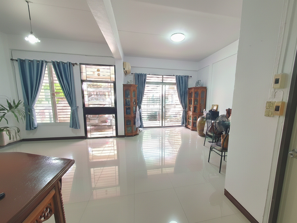 ขายทาวน์โฮมวิภาวดี ดอนเมือง หลักสี่ : ขายบ้านทาวน์เฮ้าส์ 2 ชั้น หน้ากว้าง 6.5 เมตร หมู่บ้านอยู่เจริญ พหลโยธิน 50 เทพรักษ์ สะพานใหม่ ใกล้บิ๊กซี BTS