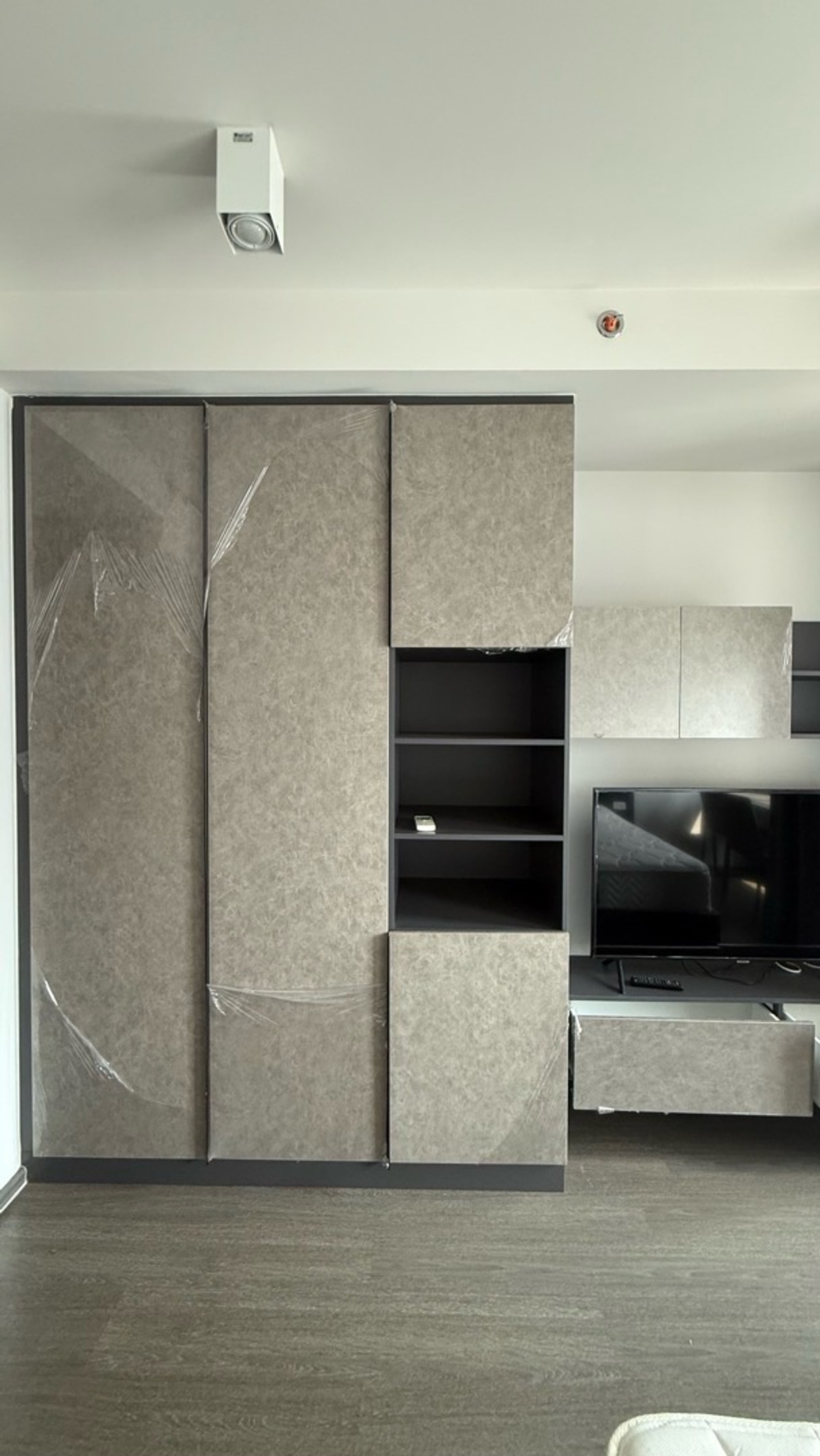 ให้เช่าคอนโดสะพานควาย จตุจักร : New New Room For rent 25.32 Sqm 15,000 baht per month call 0844455453