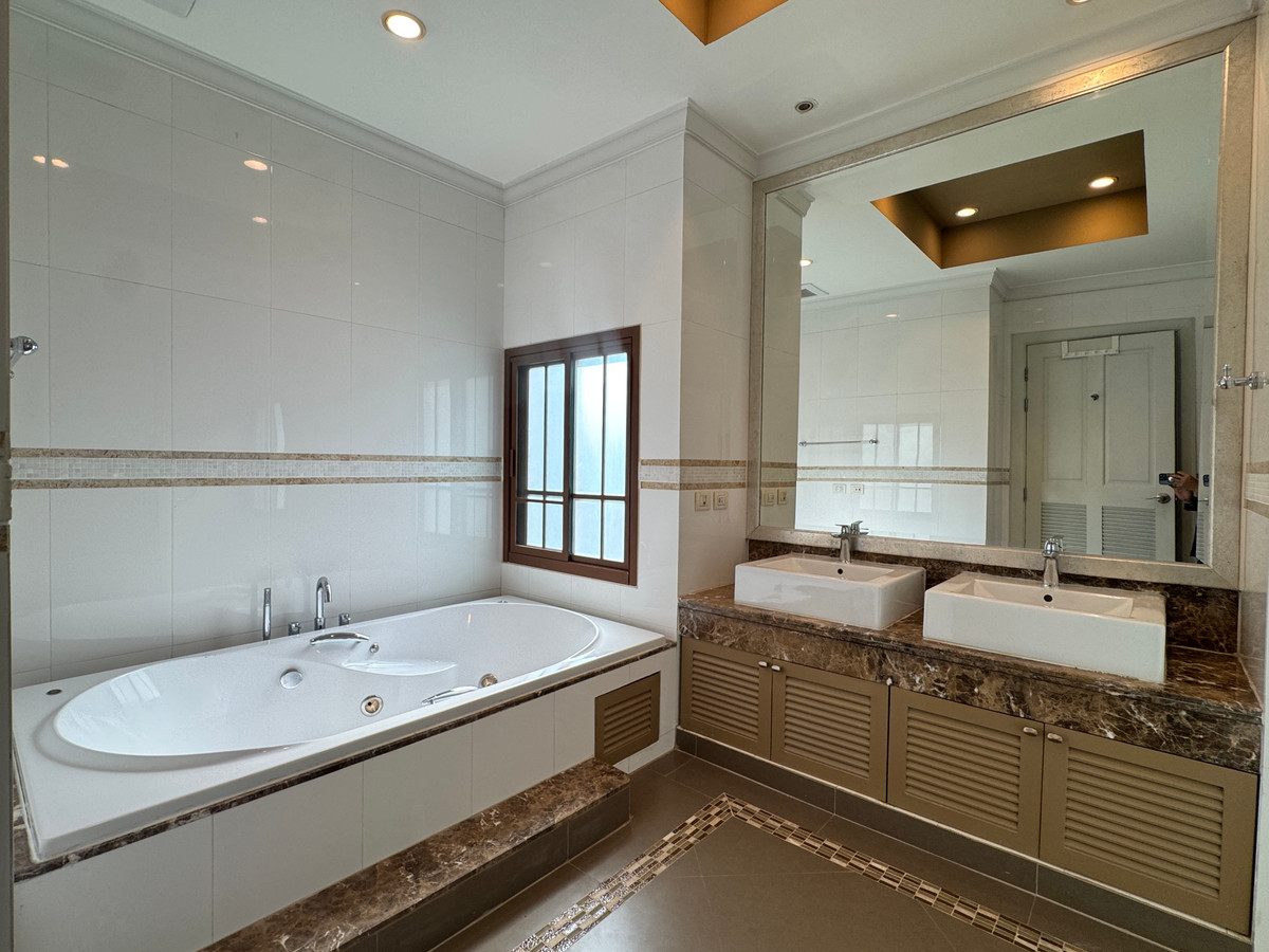 For RentHouseOnnut, Udomsuk : Single house for rent, BAAN SANSIRI SUKHUMVIT 67 project, near BTS Phra Khanong.