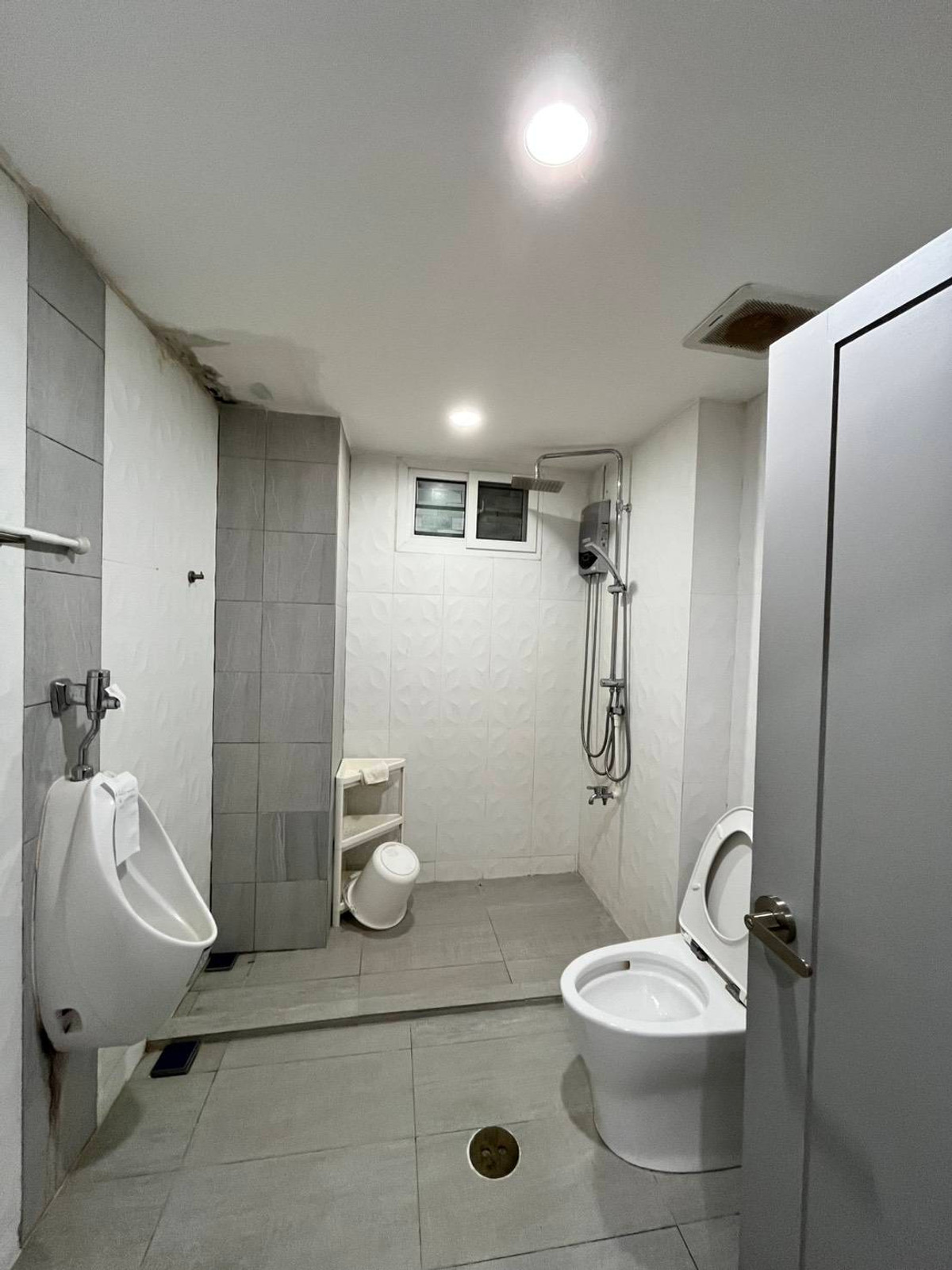 ขายทาวน์โฮมบางนา แบริ่ง ลาซาล : ขายด่วน!! บ้านทาวน์เฮ้าส์ 2 ชั้น บางนา