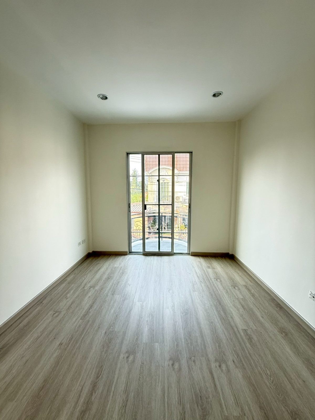 ขายทาวน์โฮมนนทบุรี บางใหญ่ บางบัวทอง : 💥💥  🏡 ทาวน์เฮ้าส์ หมู่บ้าน เดอะ วิลล่า รัตนาธิเบศร์ (รีโนเวทใหม่ทั้งหลัง  พร้อมหิ้วกระเป๋าเข้าอยู่ )📌