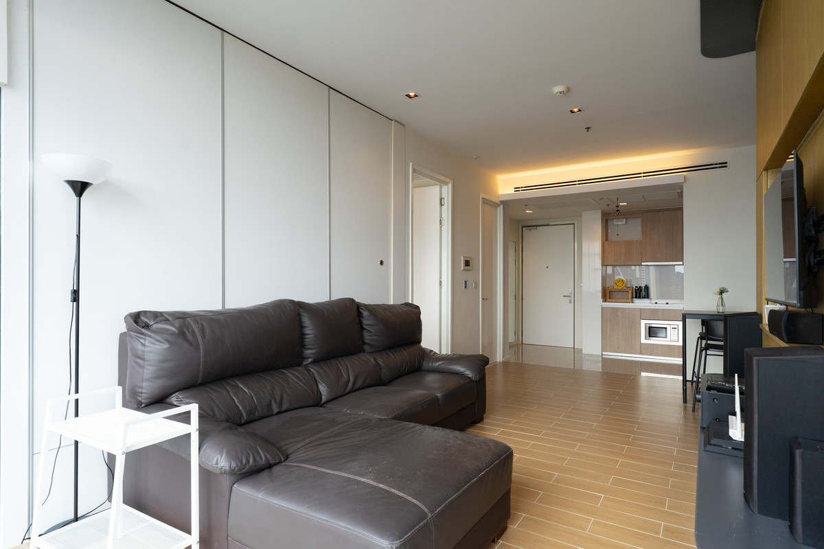 ให้เช่าคอนโดพระราม 9 เพชรบุรีตัดใหม่ RCA : 📢 ให้เช่าคอนโดห้องมุม 1-BR ห้องกว้าง วิวสวย 