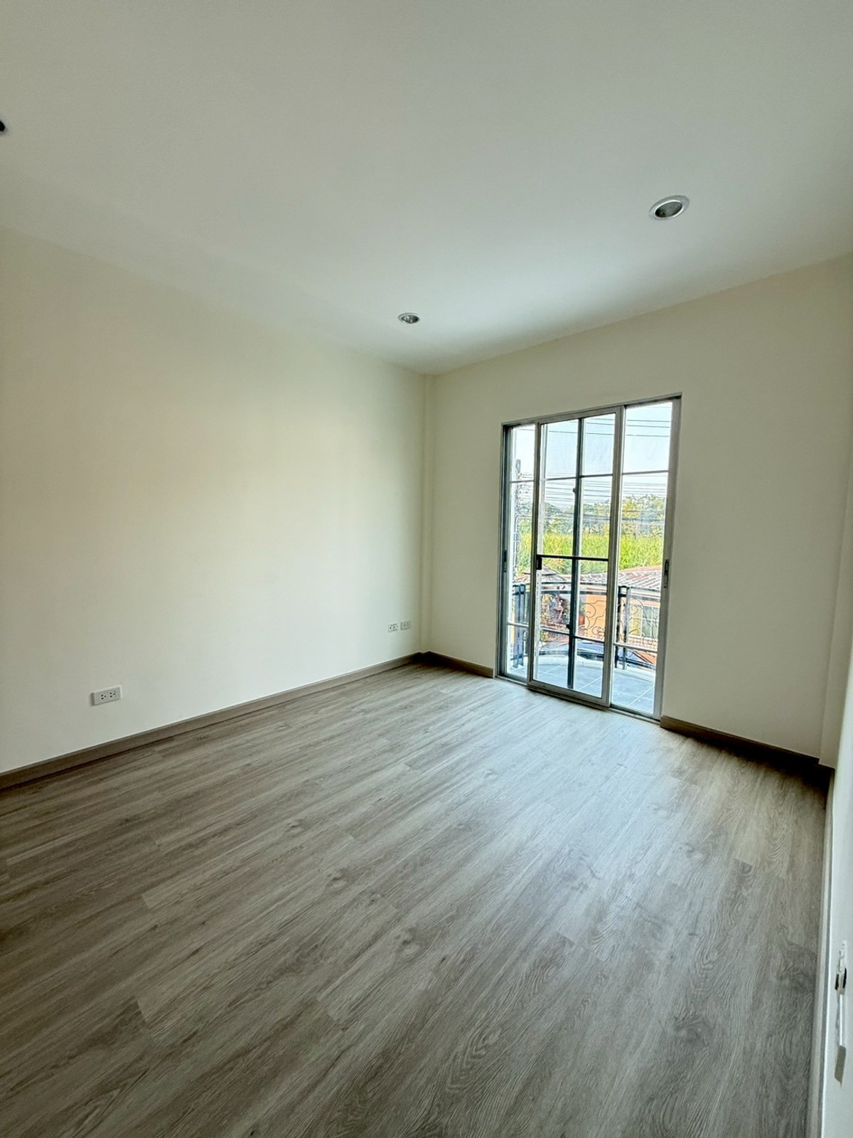 ขายทาวน์โฮมนนทบุรี บางใหญ่ บางบัวทอง : 💥💥  🏡 ทาวน์เฮ้าส์ หมู่บ้าน เดอะ วิลล่า รัตนาธิเบศร์ (รีโนเวทใหม่ทั้งหลัง  พร้อมหิ้วกระเป๋าเข้าอยู่ )📌