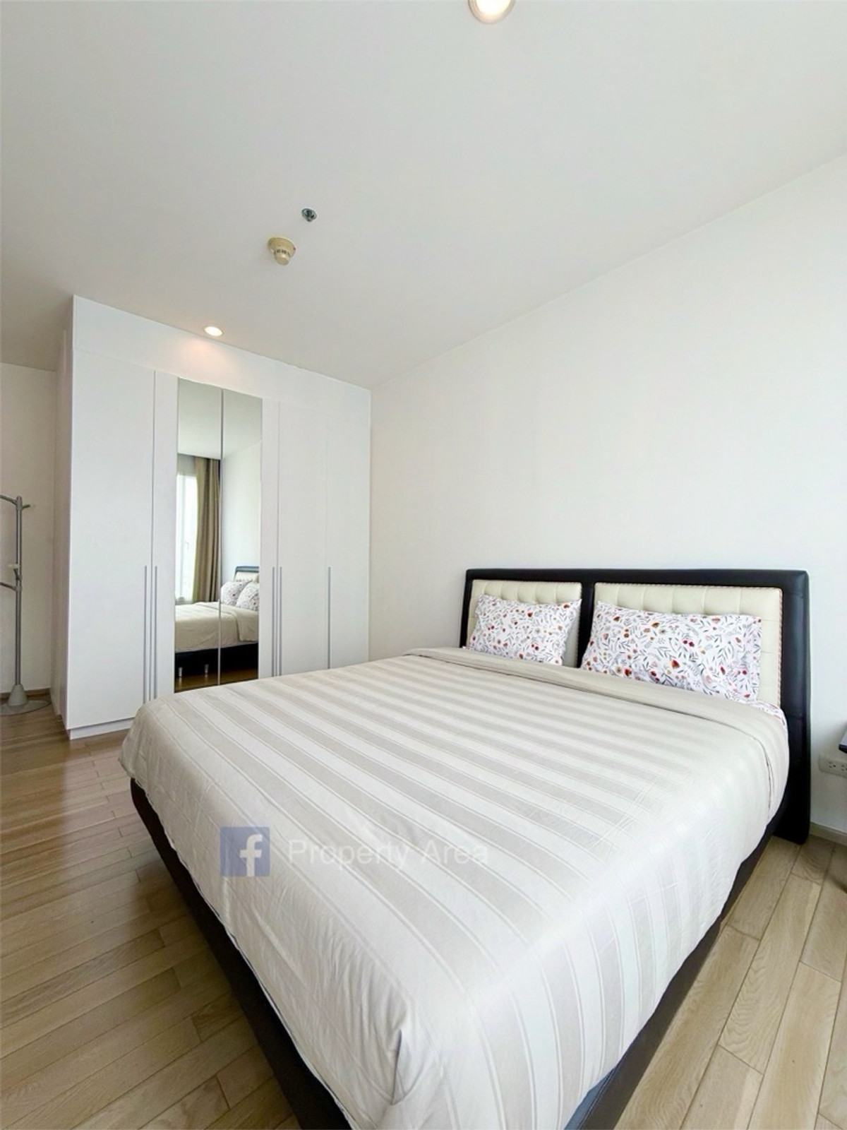 ให้เช่าคอนโดสุขุมวิท อโศก ทองหล่อ : ให้เช่า 39 by Sansiri | สุขุมวิท 39
ใกล้ EmQuartier / BTS พร้อมพงษ์ ชั้น 17 ขนาด 60 ตร.ม 1 ห้องนอน 1 ห้องน้ำ 43,000 บาท จองภายในเดือนนี้ราคาต่อรองได้!!