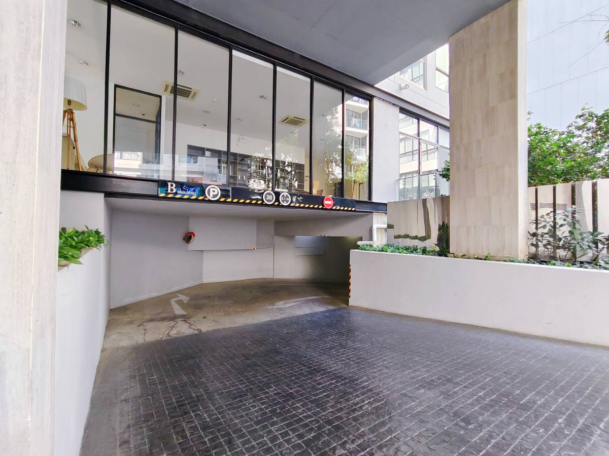 ขายคอนโดสุขุมวิท อโศก ทองหล่อ : 🔥Best Deal🔥 LIV@49 สุขุมวิท 49  ขายต่ำกว่าทุนสุดๆ ขายพร้อมผู้เช่า โอกาสทองอยู่เอง หรือลงทุน