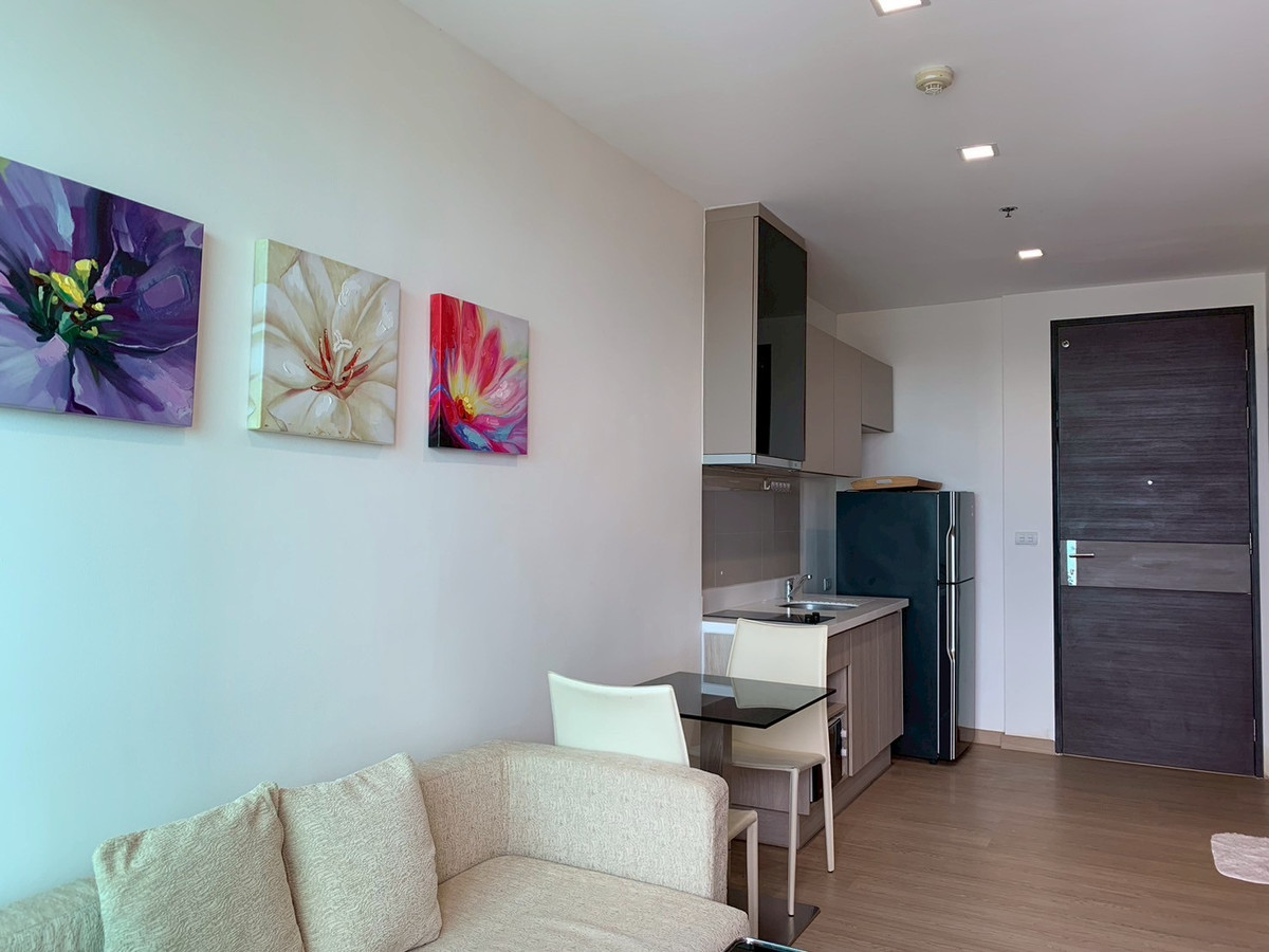 For RentCondoSathorn, Narathiwat : For Rent 1 Bedroom 23rd floor Rhythm Sathorn, City view, close to BTS Taksin