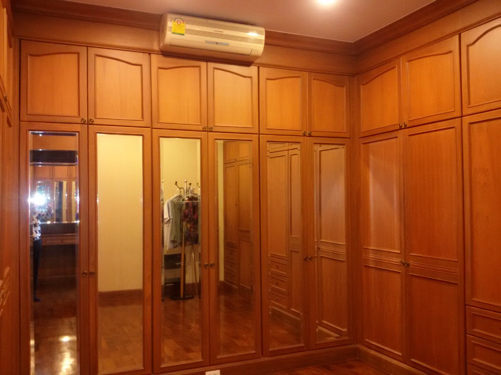 ขายบ้านปิ่นเกล้า จรัญสนิทวงศ์ : ขายคฤหาสน์ 3 ชั้น ม.อมรชัย3 ซ.บรมราชชนนี72 ถ.บรมราชชนนี ศาลาธรรมสพน์ ทวีวัฒนา กรุงเทพ