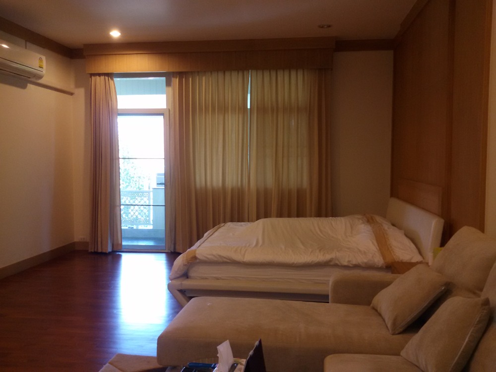 ขายบ้านปิ่นเกล้า จรัญสนิทวงศ์ : ขายคฤหาสน์ 3 ชั้น ม.อมรชัย3 ซ.บรมราชชนนี72 ถ.บรมราชชนนี ศาลาธรรมสพน์ ทวีวัฒนา กรุงเทพ