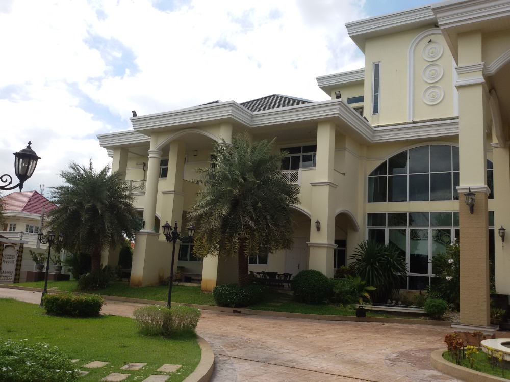 ขายบ้านปิ่นเกล้า จรัญสนิทวงศ์ : ขายคฤหาสน์ 3 ชั้น ม.อมรชัย3 ซ.บรมราชชนนี72 ถ.บรมราชชนนี ศาลาธรรมสพน์ ทวีวัฒนา กรุงเทพ