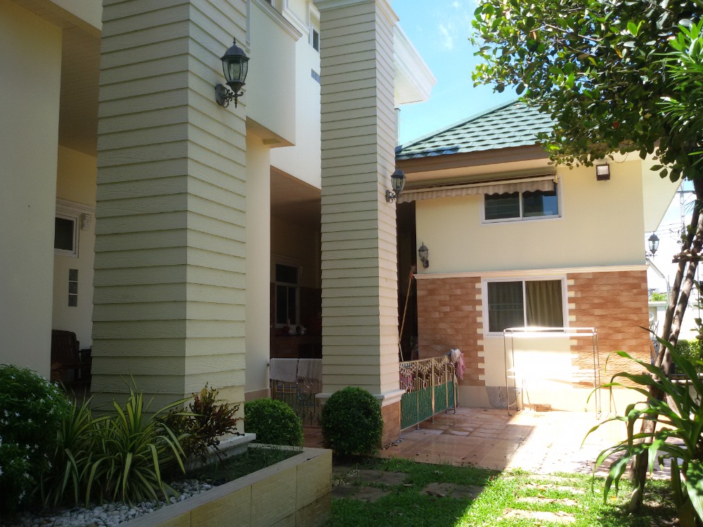 ขายบ้านปิ่นเกล้า จรัญสนิทวงศ์ : ขายคฤหาสน์ 3 ชั้น ม.อมรชัย3 ซ.บรมราชชนนี72 ถ.บรมราชชนนี ศาลาธรรมสพน์ ทวีวัฒนา กรุงเทพ