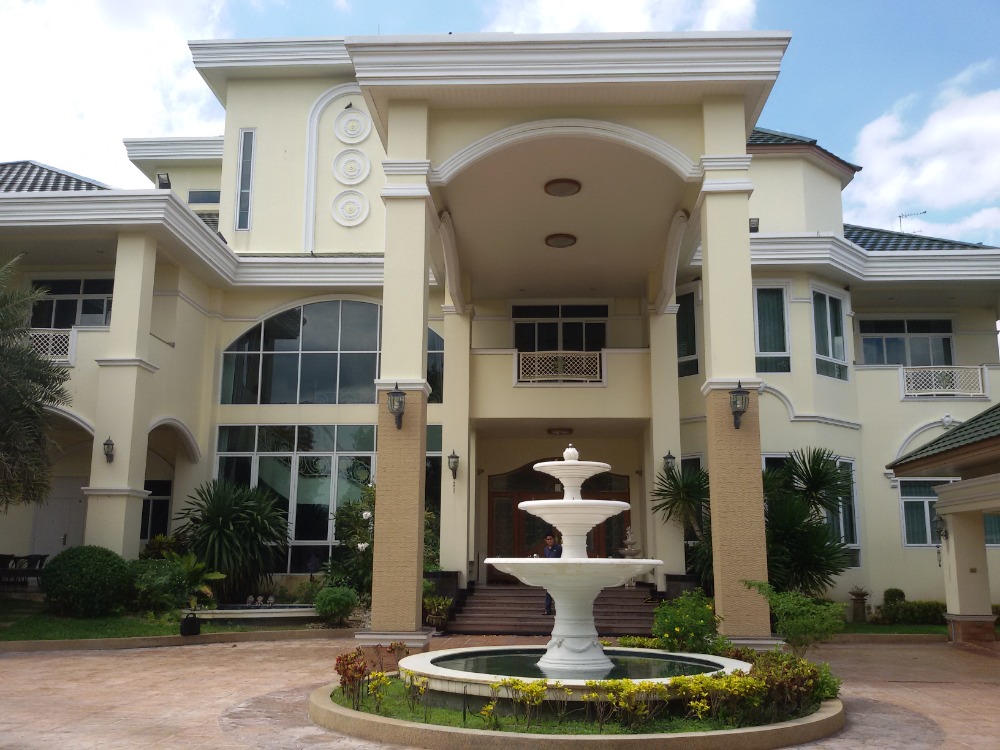 ขายบ้านปิ่นเกล้า จรัญสนิทวงศ์ : ขายคฤหาสน์ 3 ชั้น ม.อมรชัย3 ซ.บรมราชชนนี72 ถ.บรมราชชนนี ศาลาธรรมสพน์ ทวีวัฒนา กรุงเทพ