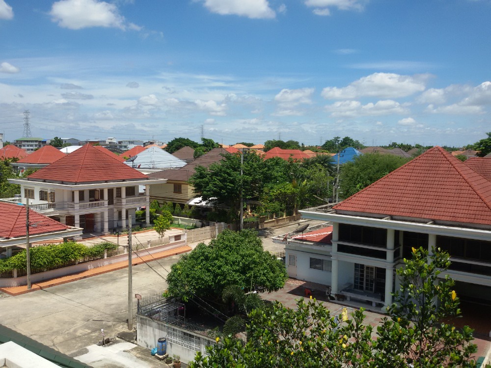 ขายบ้านปิ่นเกล้า จรัญสนิทวงศ์ : ขายคฤหาสน์ 3 ชั้น ม.อมรชัย3 ซ.บรมราชชนนี72 ถ.บรมราชชนนี ศาลาธรรมสพน์ ทวีวัฒนา กรุงเทพ