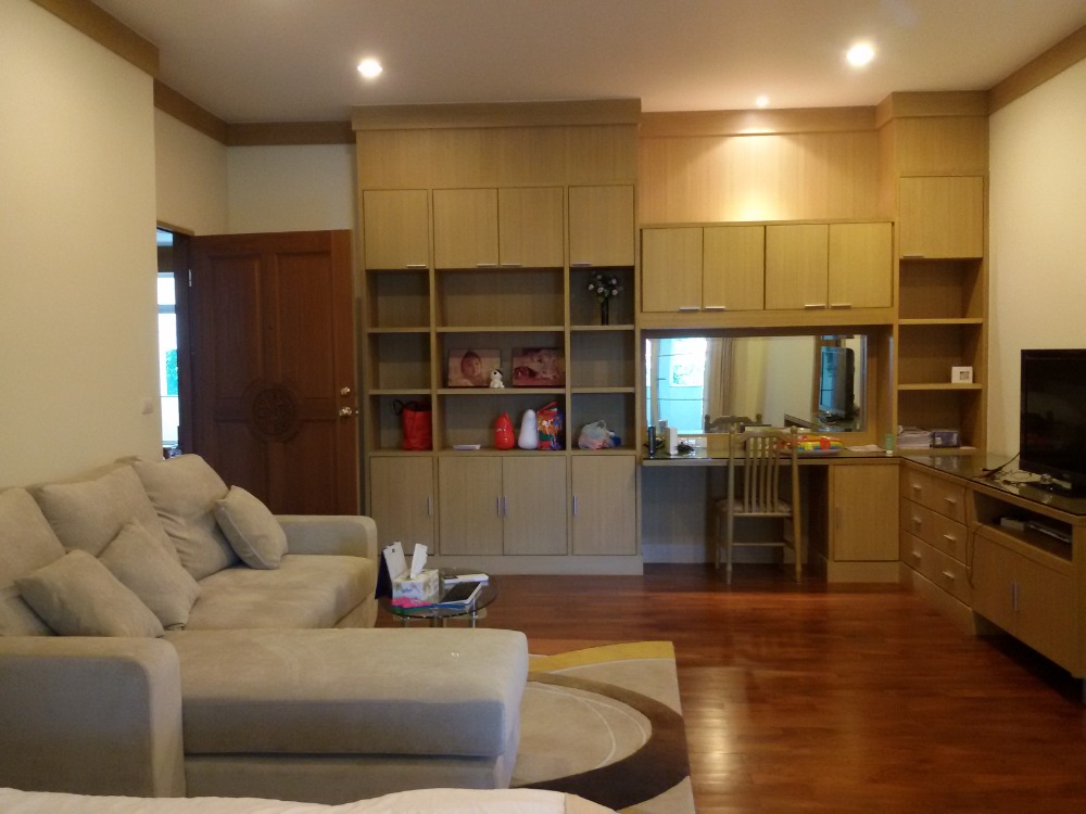 ขายบ้านปิ่นเกล้า จรัญสนิทวงศ์ : ขายคฤหาสน์ 3 ชั้น ม.อมรชัย3 ซ.บรมราชชนนี72 ถ.บรมราชชนนี ศาลาธรรมสพน์ ทวีวัฒนา กรุงเทพ