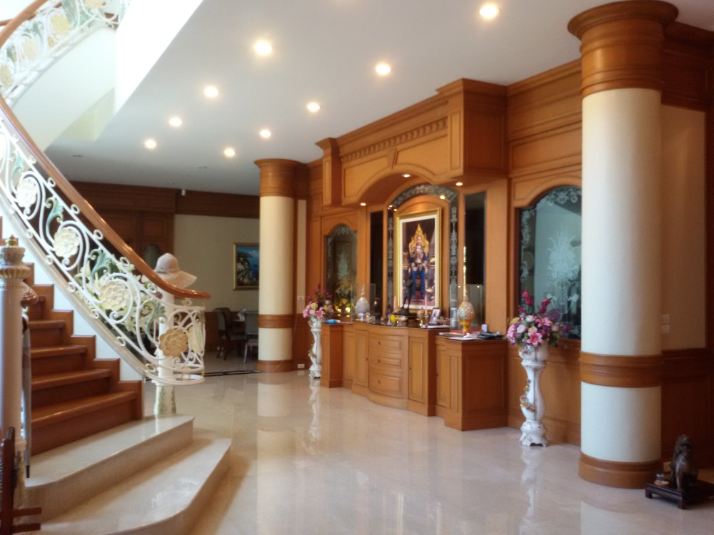 ขายบ้านปิ่นเกล้า จรัญสนิทวงศ์ : ขายคฤหาสน์ 3 ชั้น ม.อมรชัย3 ซ.บรมราชชนนี72 ถ.บรมราชชนนี ศาลาธรรมสพน์ ทวีวัฒนา กรุงเทพ