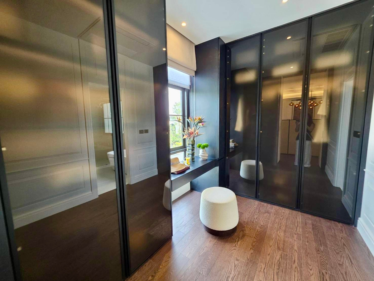 ขายบ้านปิ่นเกล้า จรัญสนิทวงศ์ : Narasiri Borommaratchachonnani: Size L Cumberland 212sqwah 843sqm. 5bed 7bath 100,000,000 Am: 0656199198