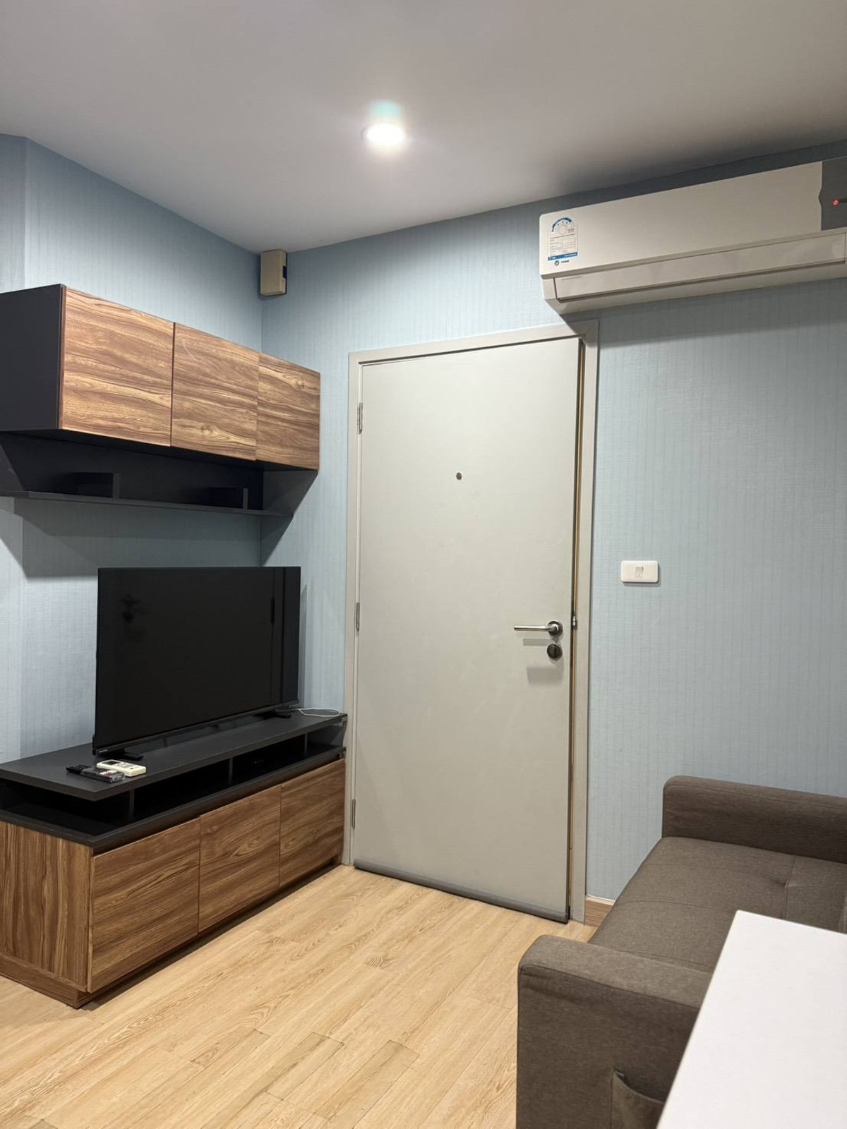 For RentCondoThaphra, Talat Phlu, Wutthakat : Newly renovated room, very beautiful ‼️ For rent Ideo Sathorn Thapra🔥 Very beautiful room, fully furnished + has a washing machine 📍 Ready to move in (responds to chats and answers calls very quickly)