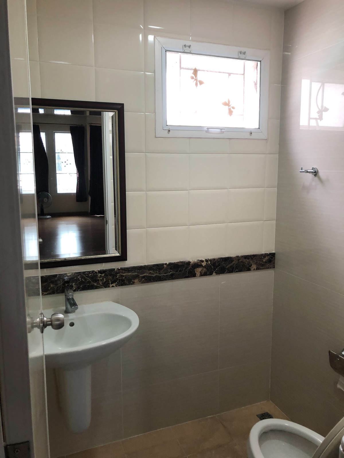 ให้เช่าทาวน์โฮมพระราม 5 ราชพฤกษ์ บางกรวย : โกลเด้น ซิตี้ ปิ่นเกล้า - จรัญสนิทวงศ์ / 5 ห้องนอน (เช่า), Golden City Pinklao - Charansanitwong / 5 Bedrooms (FOR RENT) BALL264