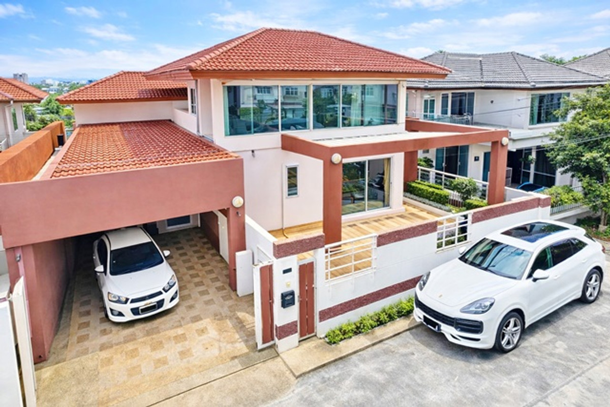 For RentHouseOnnut, Udomsuk : detached house for rent open-air house modern style OnNut 38-46 BTS Bang Chak 2-story fully furnish