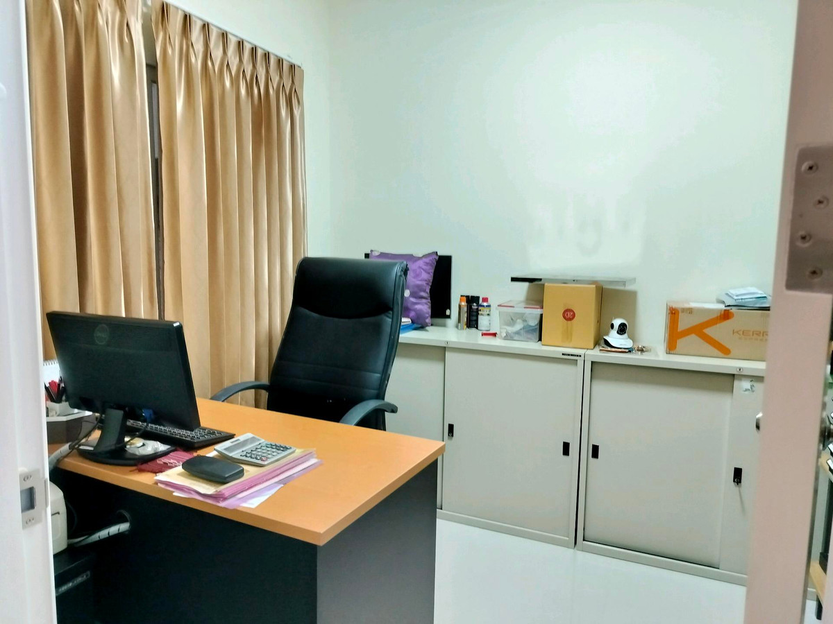 ขายทาวน์โฮมลาดกระบัง สุวรรณภูมิ : ขายด่วน ราคาดีสุดในโครงการ
กัสโต้ บางนา-สุวรรณภูมิ 3 นอน 3 น้ำ 1 ห้องทำงาน 2 จอด 
Tel: 083-966-3665 คุณแอน