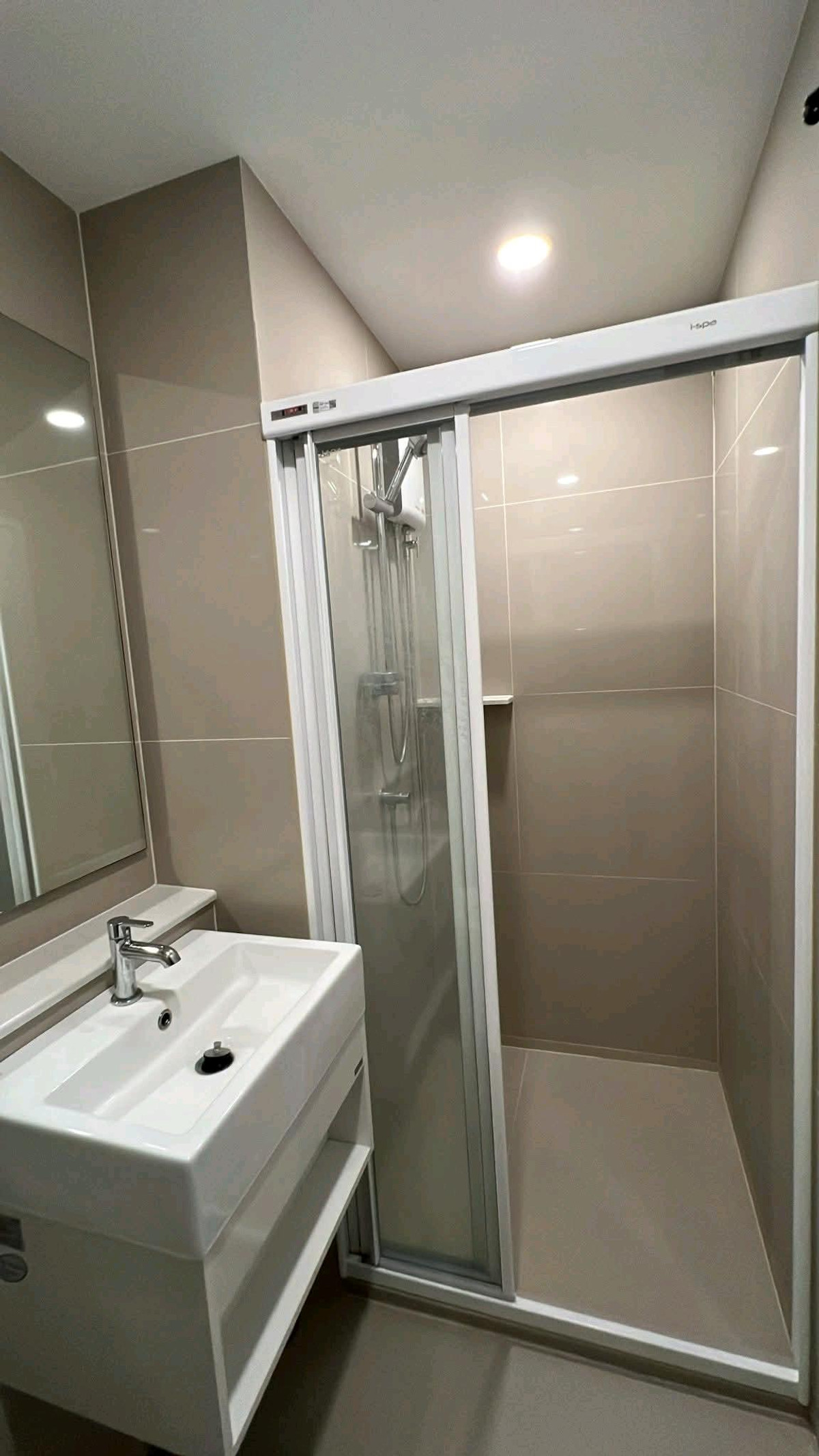 ให้เช่าคอนโดสะพานควาย จตุจักร : ✨ คอนโด High Rise ห้องมุม ตกแต่งเรียบหรู พร้อมเข้าอยู่ ทำเลทองห้าแยกลาดพร้าว ✨ ซื้อเฟอร์นิเจอร์ให้ครบ