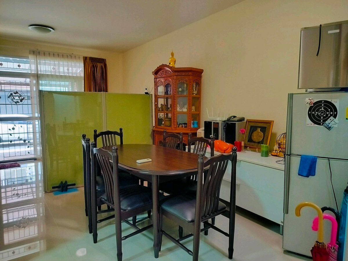 For SaleTownhomeLadkrabang, Suwannaphum Airport : Flash sale big discount 
Gusto Townhome Bangna - Suvarnabhumi 
Tel: 083-966-3665 K.Ann