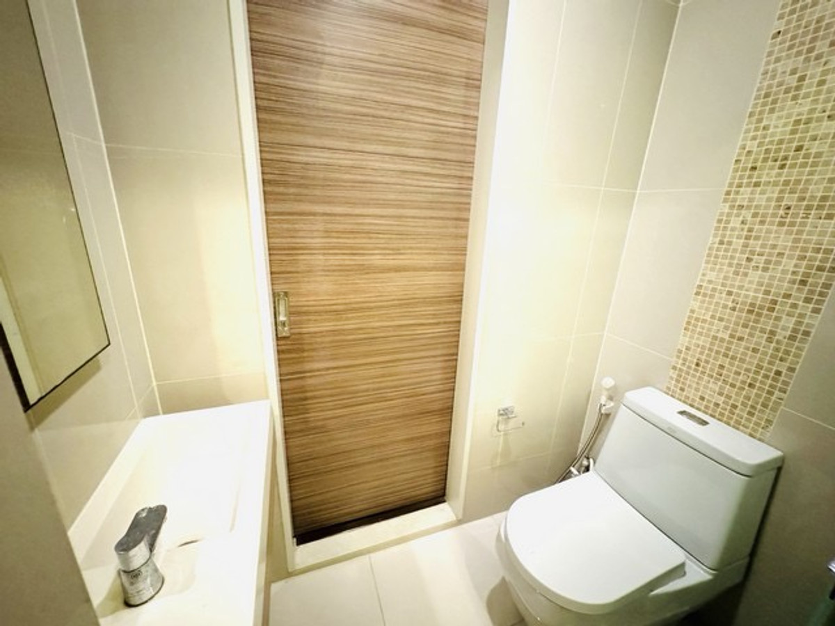 ขายคอนโดพระราม 9 เพชรบุรีตัดใหม่ RCA : ขายคอนโด!/SALE🧡 Q Asoke (คิว อโศก) - KC036