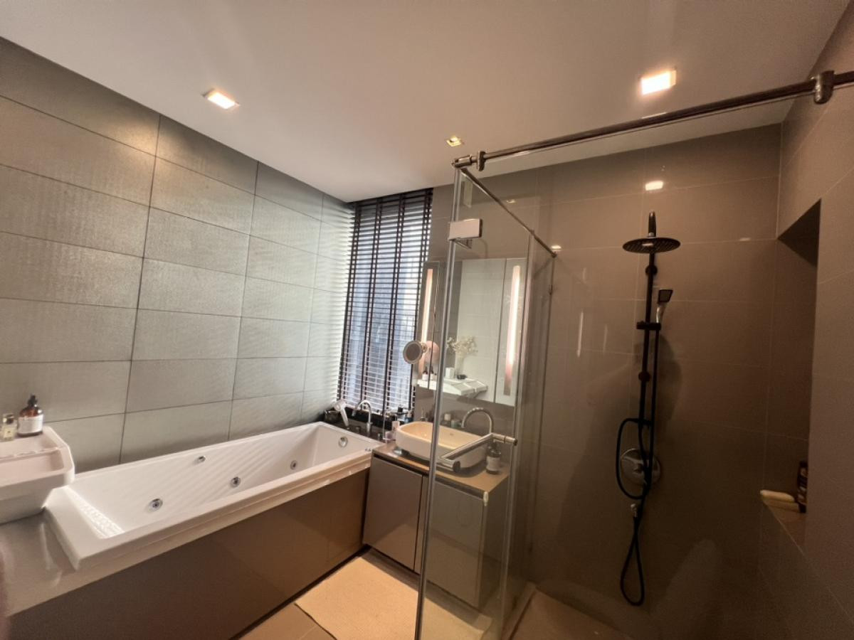 ขายคอนโดสีลม ศาลาแดง บางรัก : M Silom / 2 Bedrooms (FOR SALE), เอ็ม สีลม / 2 ห้องนอน (ขาย) PT053