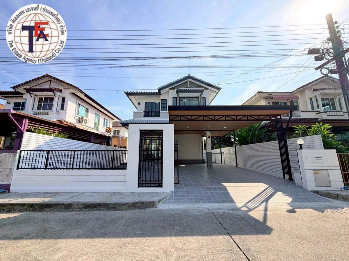For SaleHouseMin Buri, Romklao : 2-story detached house for sale, Chaiyaphruek Village 2, Khum Klao 12, Suvarnabhumi Airport.  Sarasas Minburi School, Minburi Market, Airport Link Lat Krabang, Nopparat Hospital King Mongkuts Institute of Technology Motorway, Chaloem Phrakiat Sports Cente