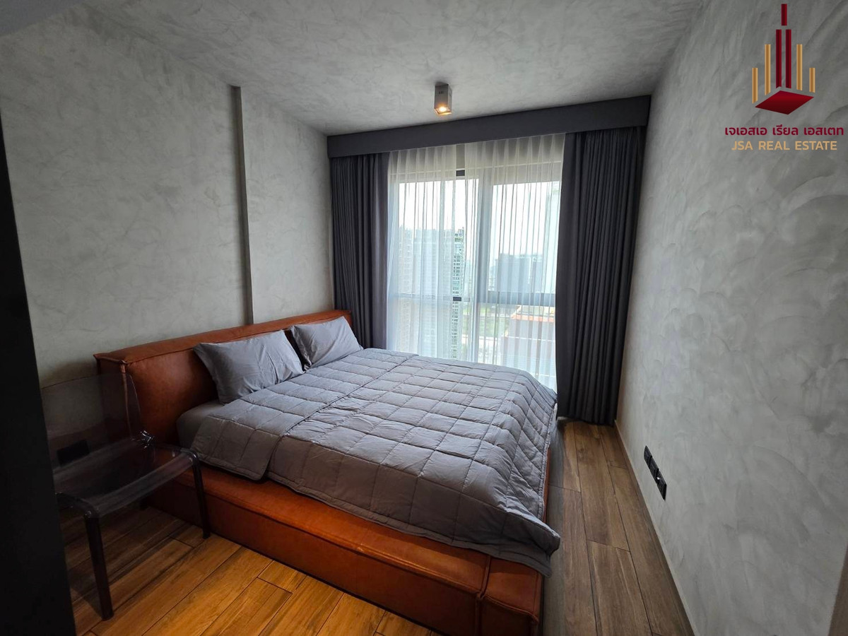 ให้เช่าคอนโดสุขุมวิท อโศก ทองหล่อ : ✨ For Rent: The Lofts Asoke Condo ✨  💰 Only 195,000 THB/month