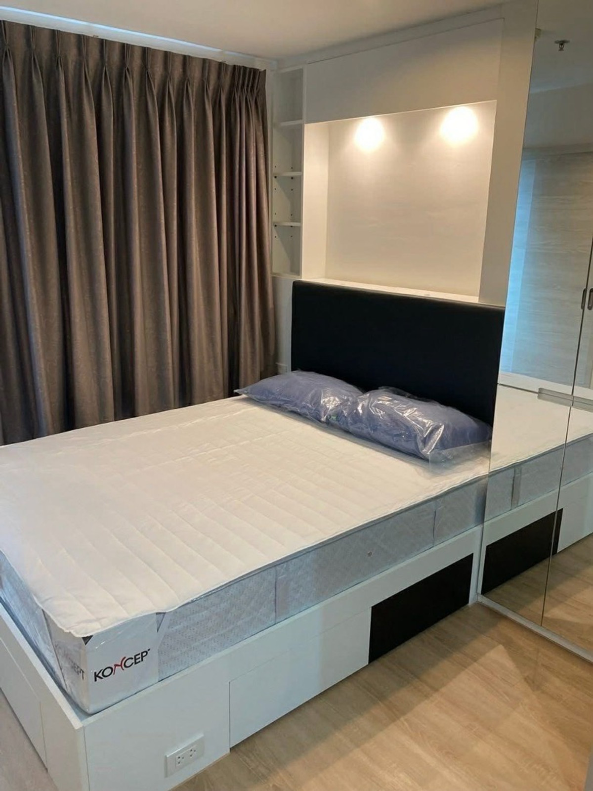 For RentCondoPattanakan, Srinakarin : For rent, Lumpini Place Srinakarin - Hua Mak Station, 24th floor, price 10,000 baht, near APL Hua Mak, Mac Value Pattanakarn, ready to move in, negotiable📍