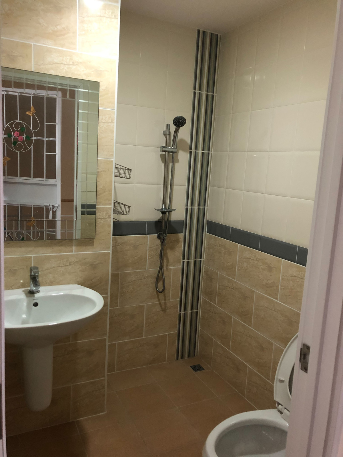 ให้เช่าทาวน์โฮมพระราม 5 ราชพฤกษ์ บางกรวย : โกลเด้น ซิตี้ ปิ่นเกล้า - จรัญสนิทวงศ์ / 5 ห้องนอน (เช่า), Golden City Pinklao - Charansanitwong / 5 Bedrooms (FOR RENT) BALL264