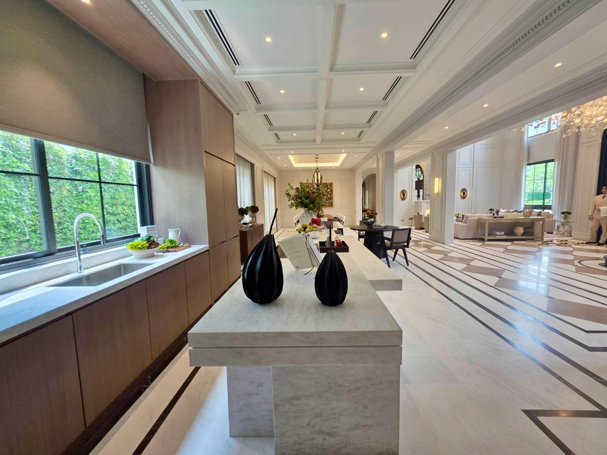 ขายบ้านปิ่นเกล้า จรัญสนิทวงศ์ : Narasiri Borommaratchachonnani: Size L Cumberland 212sqwah 843sqm. 5bed 7bath 100,000,000 Am: 0656199198