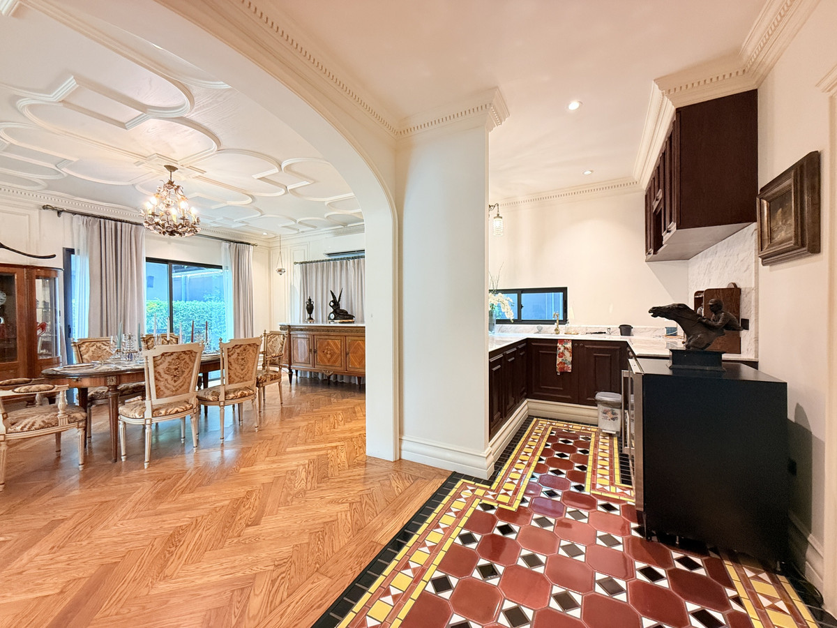 ขายบ้านพัฒนาการ ศรีนครินทร์ : Setthasiri Krungthep Kreetha 2 บ้านเดี่ยว 2 ชั้น Fully Furnished Please call: 082-894-4624