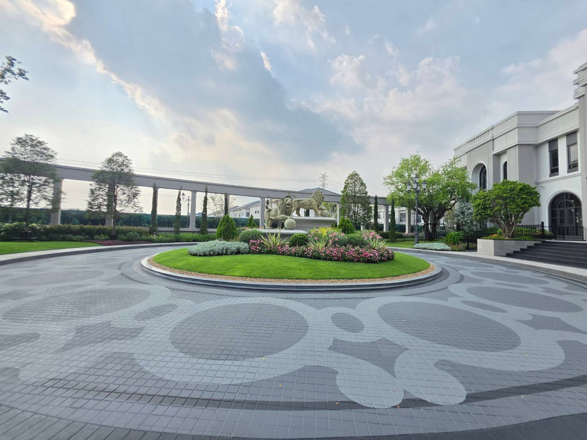 ขายบ้านปิ่นเกล้า จรัญสนิทวงศ์ : Narasiri Borommaratchachonnani: Size L Cumberland 212sqwah 843sqm. 5bed 7bath 100,000,000 Am: 0656199198