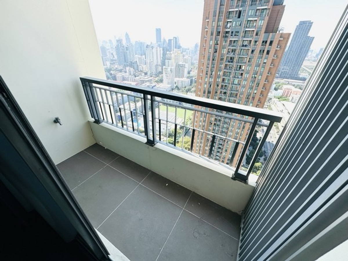 ขายคอนโดพระราม 9 เพชรบุรีตัดใหม่ RCA : ขายคอนโด!/SALE🧡 Q Asoke (คิว อโศก) - KC036