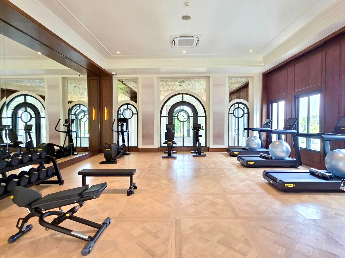 ขายบ้านปิ่นเกล้า จรัญสนิทวงศ์ : Narasiri Borommaratchachonnani: Size L Cumberland 212sqwah 843sqm. 5bed 7bath 100,000,000 Am: 0656199198