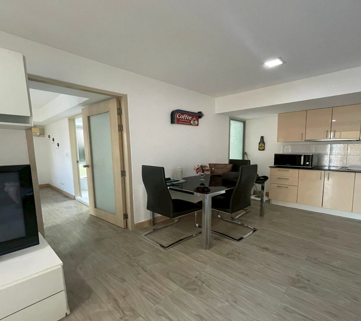 For RentCondoRama9, Petchburi, RCA : For rent 17,000 baht My Resort Bangkok on 21 floor Close to MRT Phetchaburi Airport Rail Link Makkasan