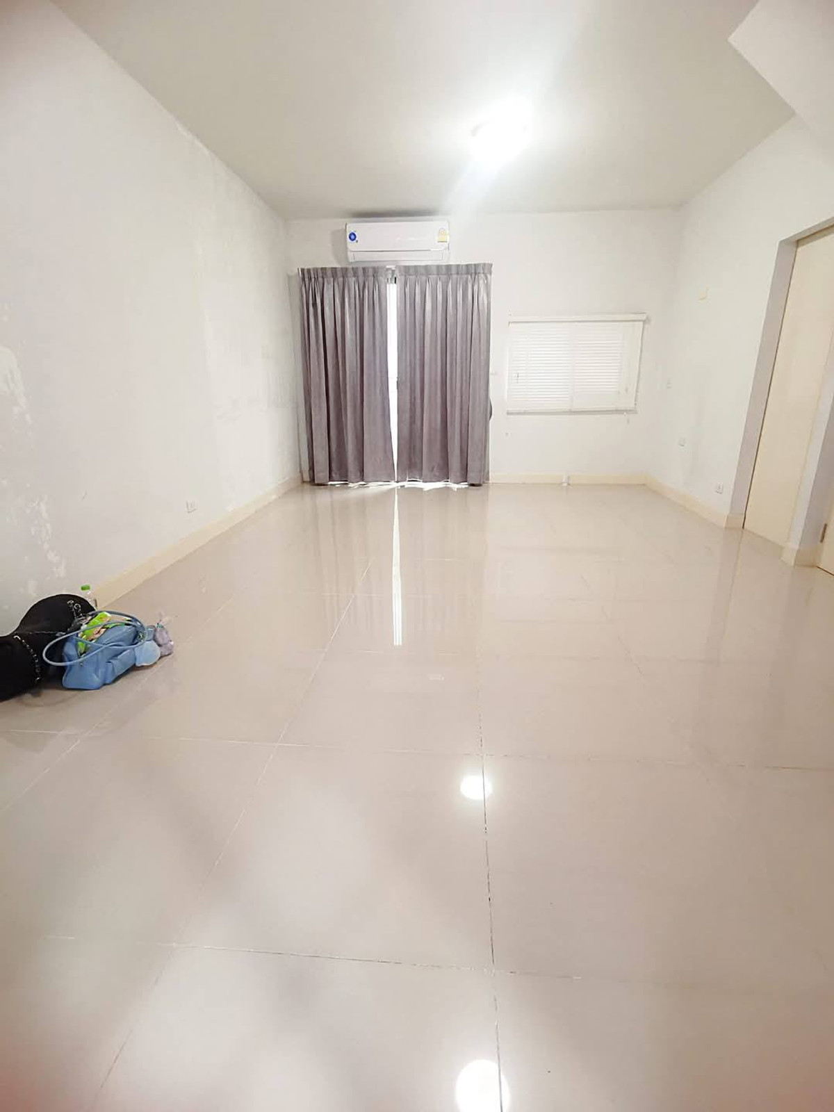 ขายทาวน์โฮมปิ่นเกล้า จรัญสนิทวงศ์ : บ้านกลางเมือง ปิ่นเกล้า - จรัญฯ / 3 ห้องนอน (ขายพร้อมผู้เช่า), Baan Klang Muang Pinklao - Charan / 3 Bedrooms (SALE WITH TENENT) BALL261