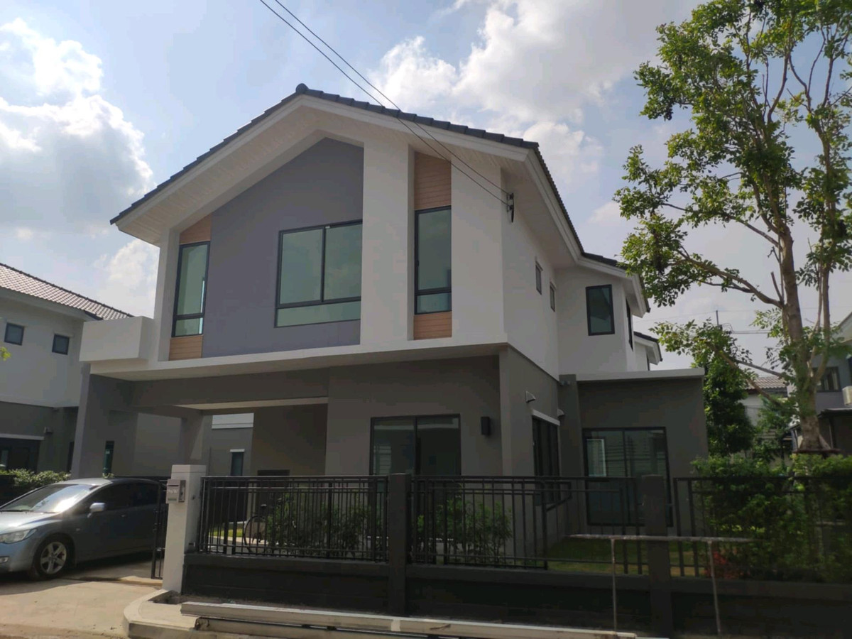 For SaleHouseMin Buri, Romklao : House type, the largest in Perfect Park Suvarnabhumi Romklao Phase 5, only 6 houses, 4 bedrooms, fully furnished, beautiful garden, can move in immediately, 6.79 million baht 📞 Luk Jeab 065-536-5165