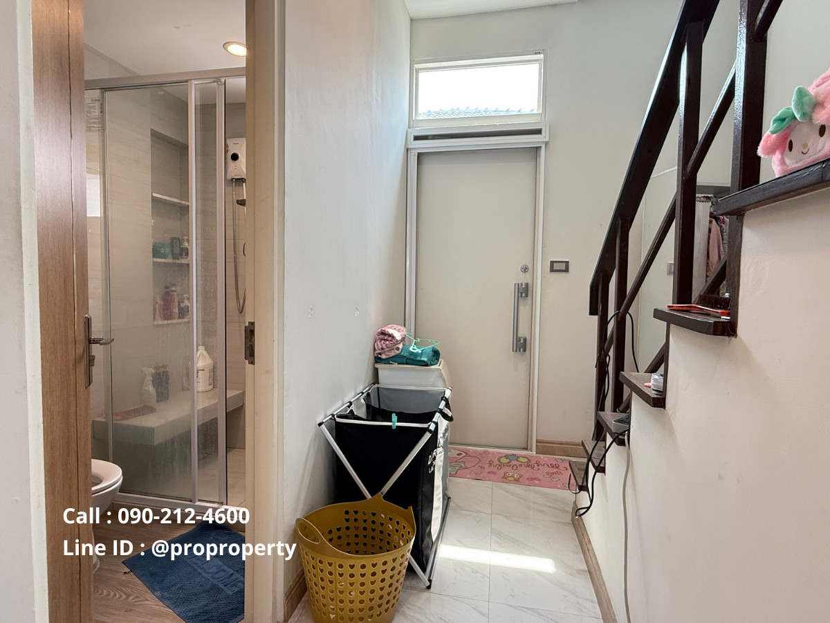 For SaleHouseEakachai, Bang Bon : Selling a single house, Mantana Wongwaen-Bangbon