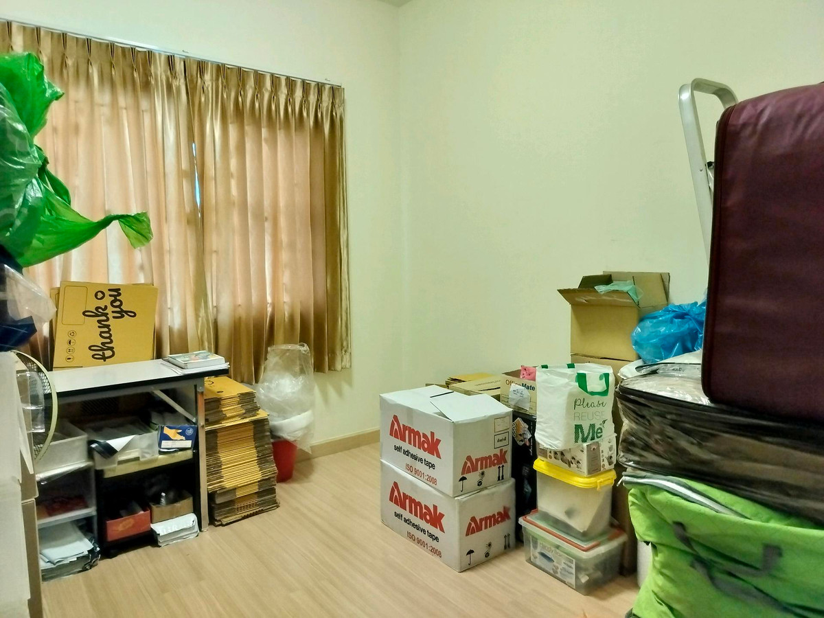 ขายทาวน์โฮมลาดกระบัง สุวรรณภูมิ : ขายด่วน ราคาดีสุดในโครงการ
กัสโต้ บางนา-สุวรรณภูมิ 3 นอน 3 น้ำ 1 ห้องทำงาน 2 จอด 
Tel: 083-966-3665 คุณแอน