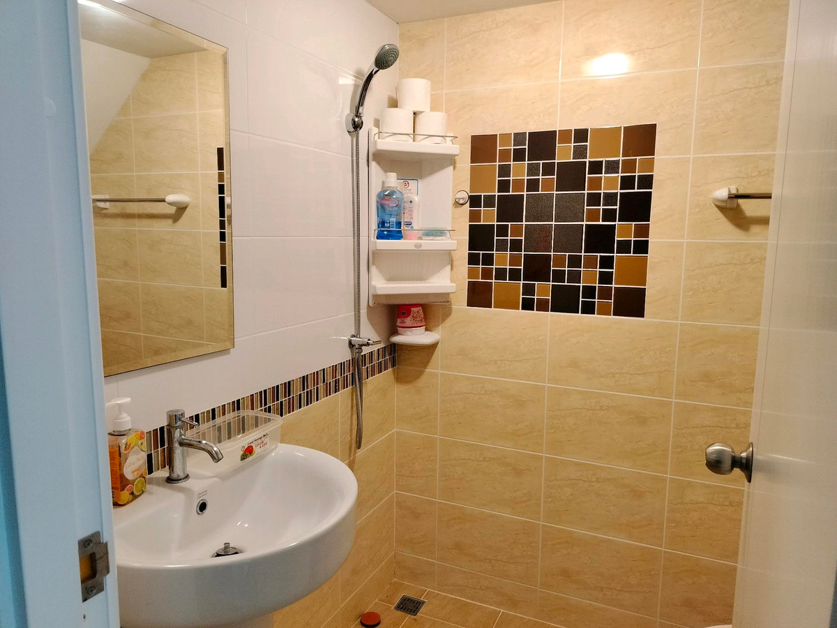 ขายทาวน์โฮมลาดกระบัง สุวรรณภูมิ : ขายด่วน ราคาดีสุดในโครงการ
กัสโต้ บางนา-สุวรรณภูมิ 3 นอน 3 น้ำ 1 ห้องทำงาน 2 จอด 
Tel: 083-966-3665 คุณแอน