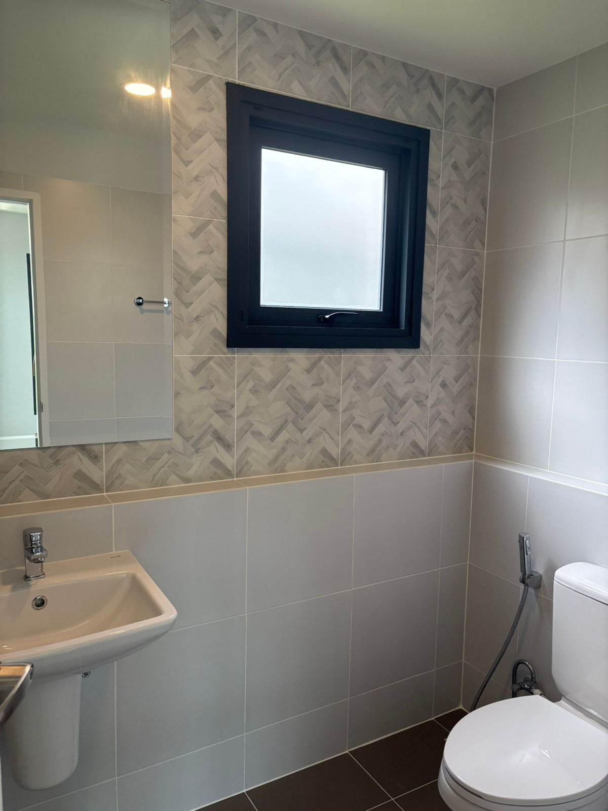 For RentHousePathum Thani,Rangsit, Thammasat : Centro Vibhavadi / 4 bedrooms (for rent), Centro Vibhavadi / 4 Bedrooms (FOR RENT) BALL263